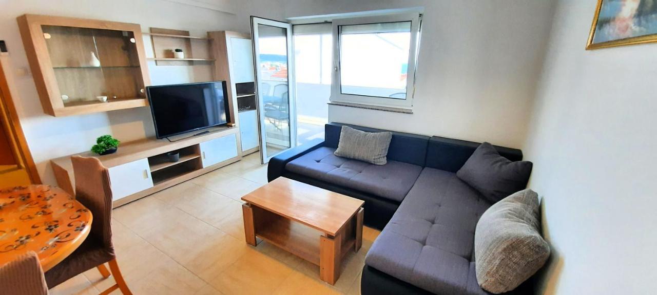 Apartment Miroslav Krk Town Exterior foto
